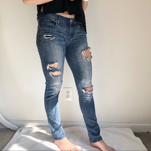 American Eagle Women’s Distressed Skinny Jeans 6 - Picture 2 of 16